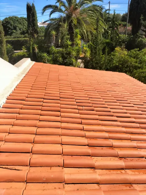 Telhado recuperado antes das chuvas — fotografia 13