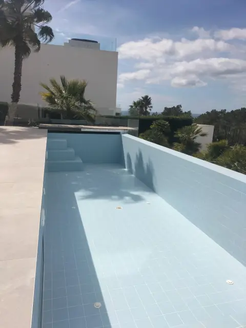 Rejuntamento de piscina com epóxi — fotografia 3