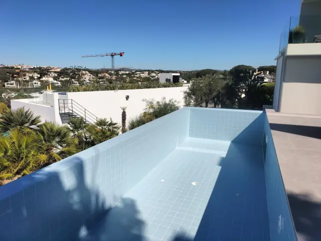 Rejuntamento de piscina com epóxi — fotografia 4