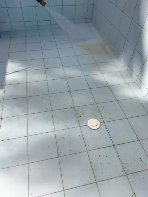 Rejuntamento de piscina com epóxi — fotografia 8